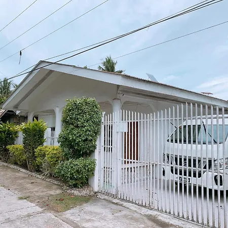 Luna Oslob Travellers Inn