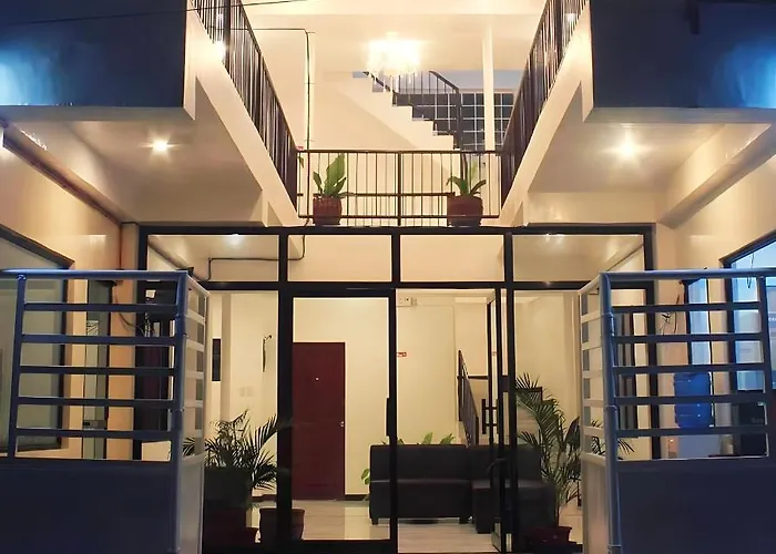 Luna Travellers Bed & Breakfast 2*